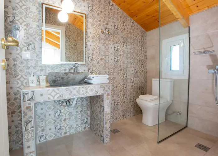 Renovated Liana's