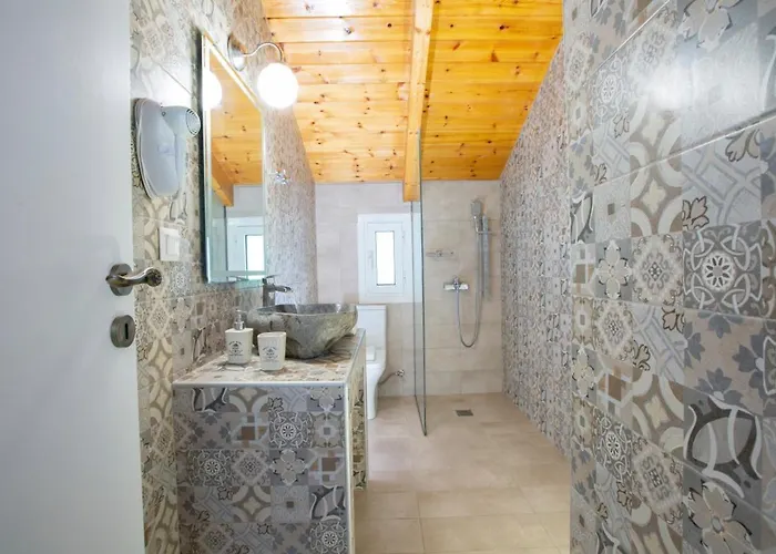 Renovated Liana's Yénion